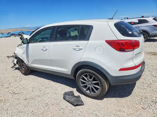 KNDPBCAC7G7870154 2016 KIA SPORTAGE - Image 2