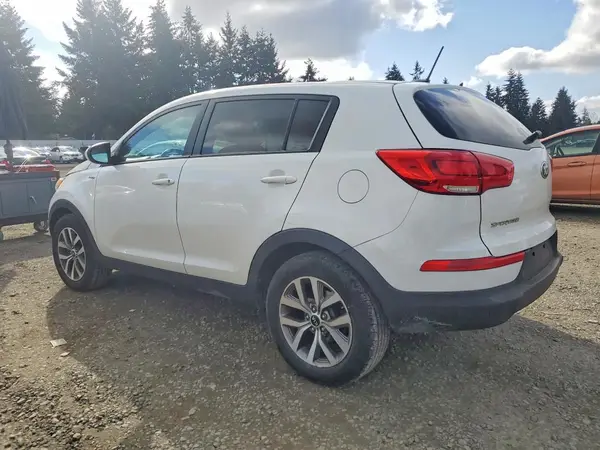 KNDPBCAC7G7876990 2016 KIA SPORTAGE - Image 2