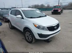 KNDPBCAC8G7809606 2016 KIA SPORTAGE