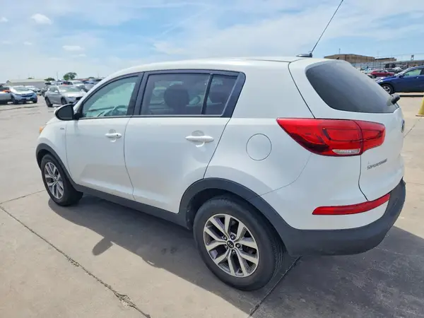 KNDPBCAC8G7826535 2016 KIA SPORTAGE - Image 2