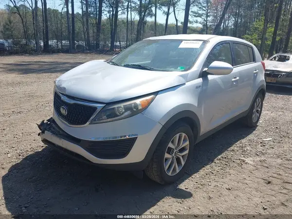 KNDPBCAC8G7827460 2016 KIA SPORTAGE - Image 2