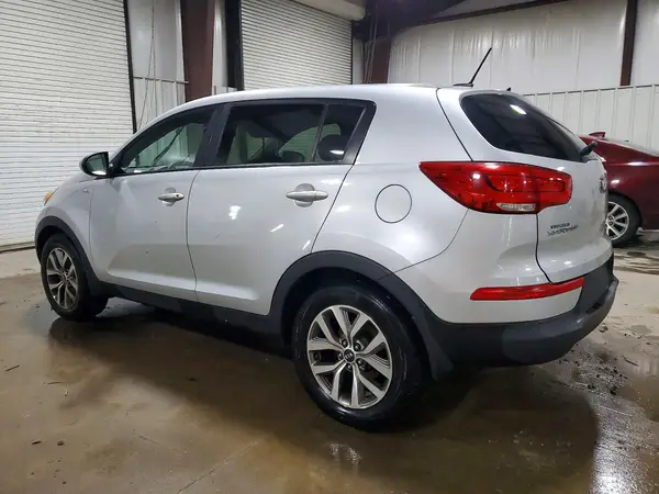 KNDPBCAC8G7831055 2016 KIA SPORTAGE - Image 2