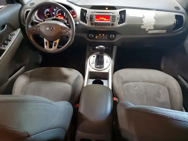 KNDPBCAC8G7831055 2016 KIA SPORTAGE - Image 8
