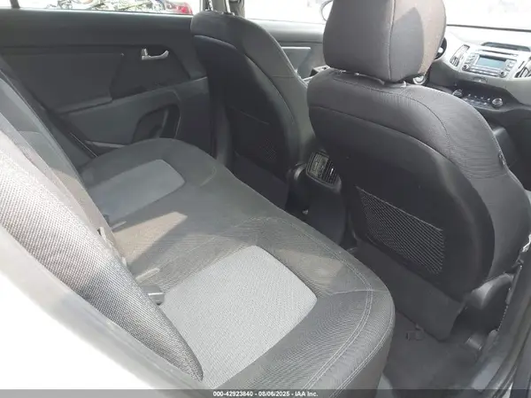 KNDPBCAC8G7849510 2016 KIA SPORTAGE - Image 8