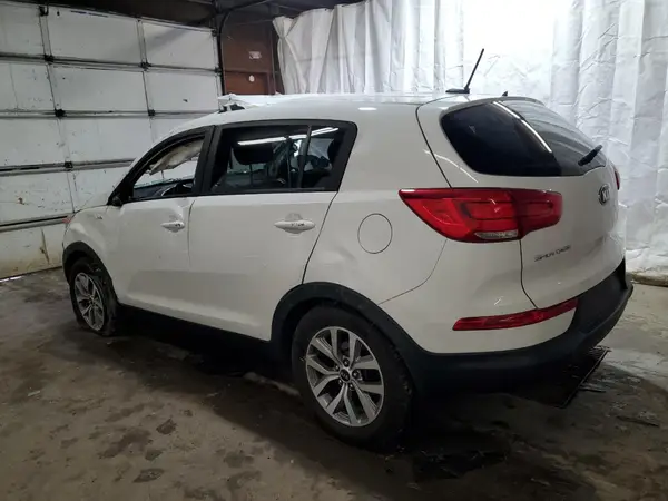 KNDPBCAC8G7853072 2016 KIA SPORTAGE - Image 2