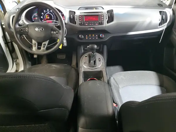 KNDPBCAC8G7853072 2016 KIA SPORTAGE - Image 8