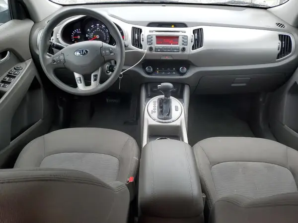 KNDPBCAC8G7859406 2016 KIA SPORTAGE - Image 8
