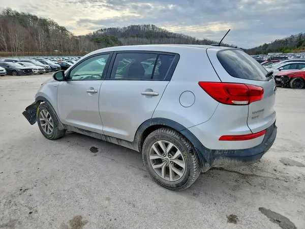 KNDPBCAC8G7859552 2016 KIA SPORTAGE - Image 2