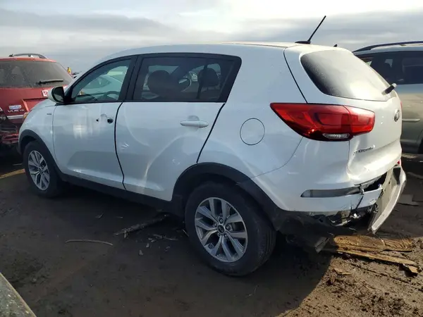 KNDPBCAC8G7868557 2016 KIA SPORTAGE - Image 2