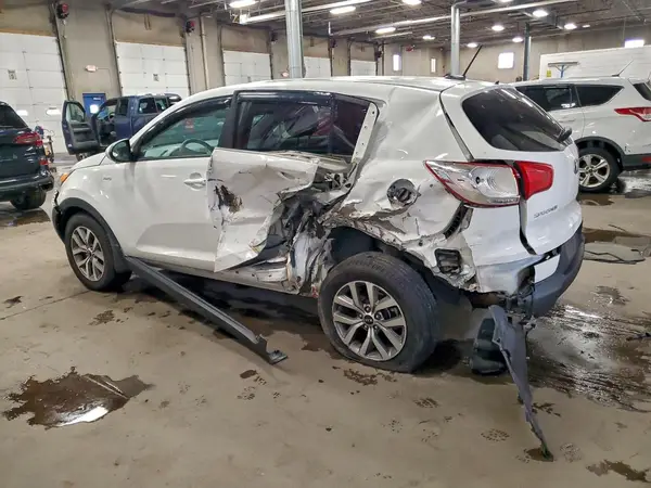 KNDPBCAC8G7868641 2016 KIA SPORTAGE - Image 2