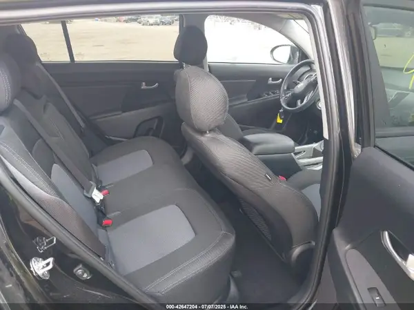 KNDPBCAC8G7869272 2016 KIA SPORTAGE - Image 8