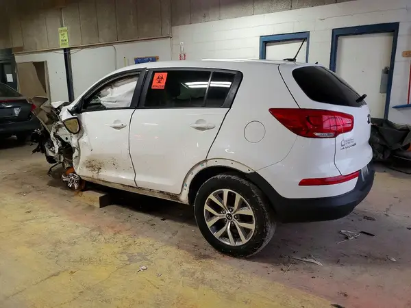 KNDPBCAC8G7871457 2016 KIA SPORTAGE - Image 2