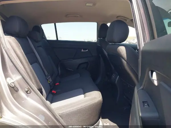 KNDPBCAC8G7871586 2016 KIA SPORTAGE - Image 8