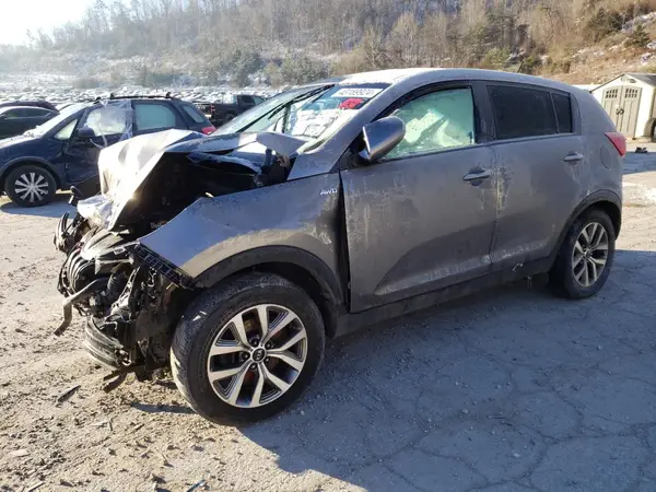 KNDPBCAC8G7872267 2016 KIA SPORTAGE - Image 1