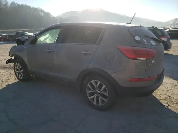 KNDPBCAC8G7872267 2016 KIA SPORTAGE - Image 2