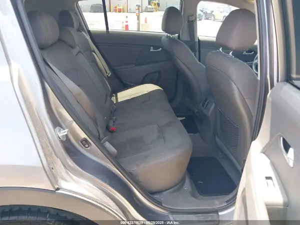 KNDPBCAC8G7872897 2016 KIA SPORTAGE - Image 8