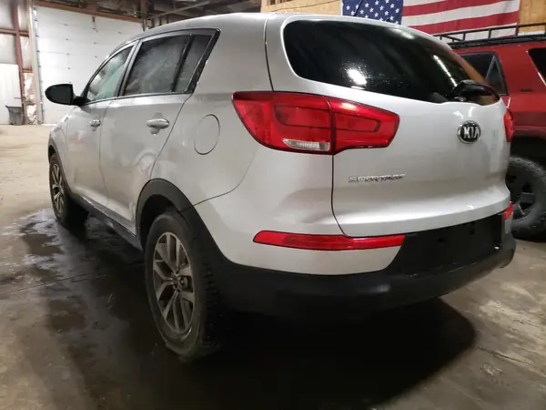 KNDPBCAC8G7875671 2016 KIA SPORTAGE - Image 2