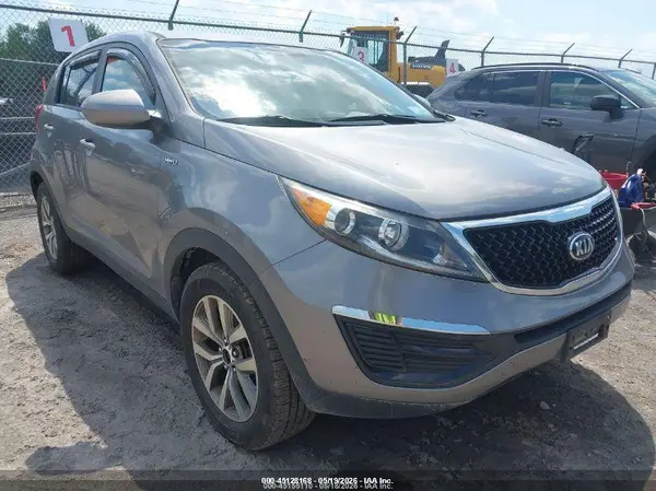 KNDPBCAC8G7878067 2016 KIA SPORTAGE - Image 1