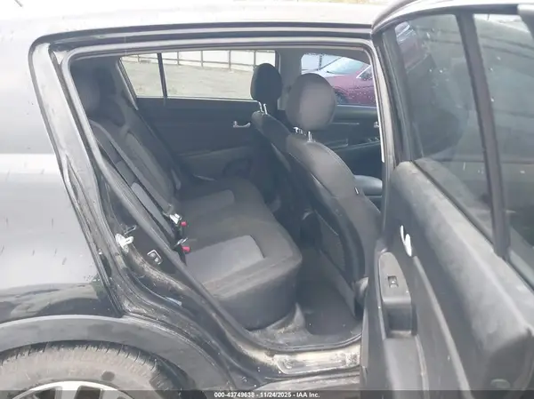 KNDPBCAC8G7878134 2016 KIA SPORTAGE - Image 8