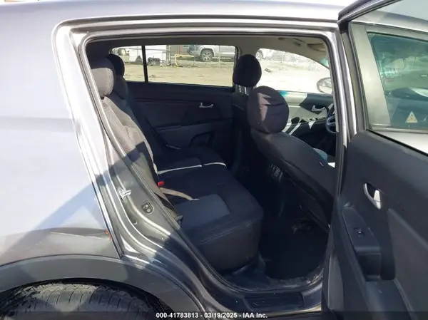 KNDPBCAC8G7879249 2016 KIA SPORTAGE - Image 8