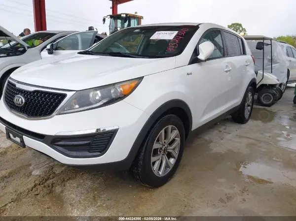 KNDPBCAC9G7801966 2016 KIA SPORTAGE - Image 2