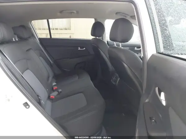 KNDPBCAC9G7801966 2016 KIA SPORTAGE - Image 8