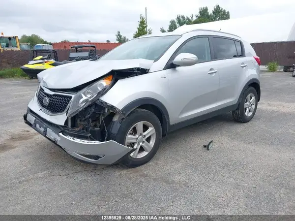 KNDPBCAC9G7815916 2016 KIA SPORTAGE - Image 2
