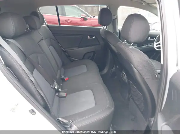 KNDPBCAC9G7815916 2016 KIA SPORTAGE - Image 8