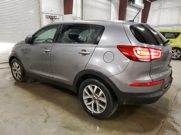KNDPBCAC9G7818962 2016 KIA SPORTAGE - Image 2