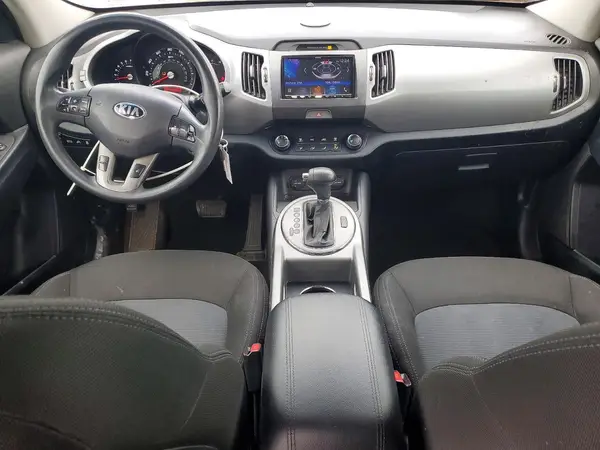 KNDPBCAC9G7832215 2016 KIA SPORTAGE - Image 8