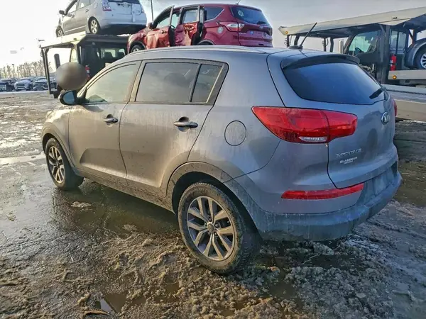 KNDPBCAC9G7840699 2016 KIA SPORTAGE - Image 2