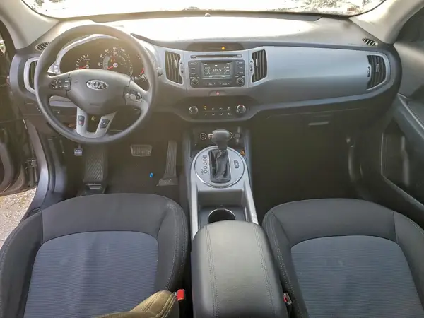 KNDPBCAC9G7840699 2016 KIA SPORTAGE - Image 8