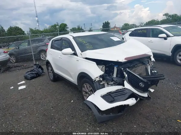 KNDPBCAC9G7849645 2016 KIA SPORTAGE - Image 1