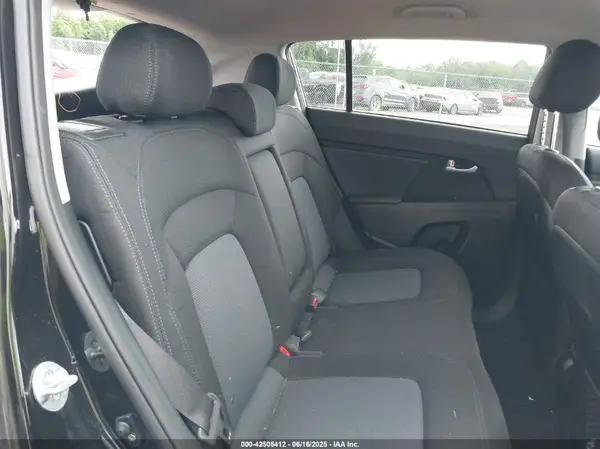 KNDPBCAC9G7863206 2016 KIA SPORTAGE - Image 8