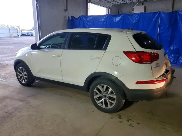 KNDPBCAC9G7864100 2016 KIA SPORTAGE - Image 2
