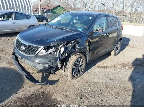 KNDPBCAC9G7866011 2016 KIA SPORTAGE - Image 2