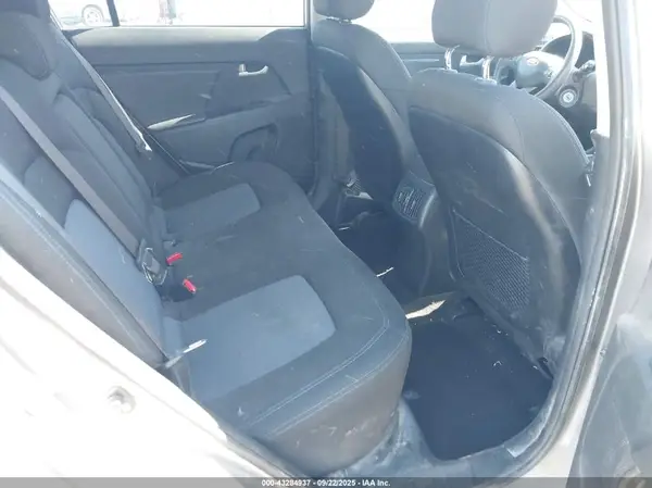 KNDPBCAC9G7876246 2016 KIA SPORTAGE - Image 8