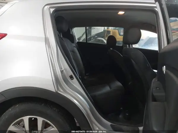 KNDPBCAC9G7876876 2016 KIA SPORTAGE - Image 8