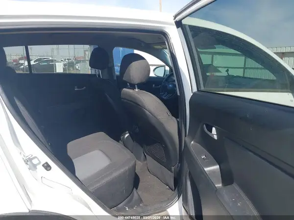KNDPBCAC9G7878286 2016 KIA SPORTAGE - Image 8