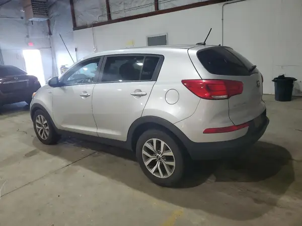 KNDPBCAC9G7879180 2016 KIA SPORTAGE - Image 2