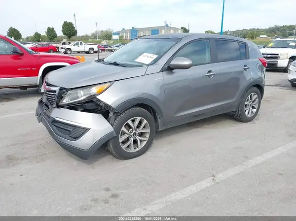 KNDPBCAC9G7880569 2016 KIA SPORTAGE - Image 2
