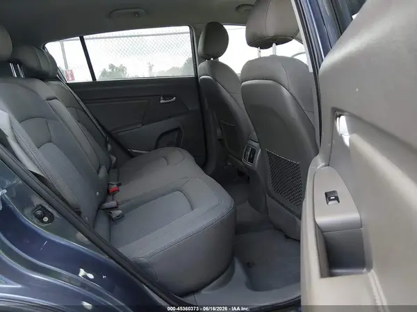 KNDPBCACXG7811776 2016 KIA SPORTAGE - Image 8
