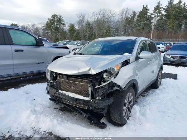 KNDPBCACXG7821272 2016 KIA SPORTAGE - Image 2
