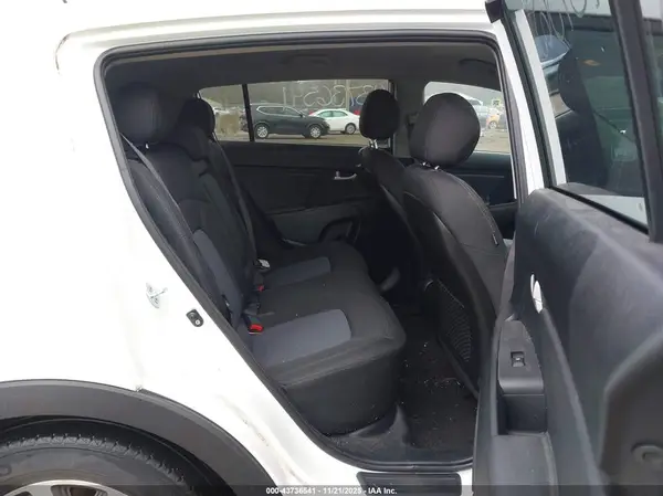 KNDPBCACXG7828349 2016 KIA SPORTAGE - Image 8