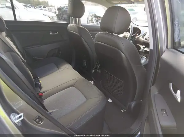 KNDPBCACXG7840209 2016 KIA SPORTAGE - Image 8