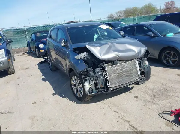 KNDPBCACXG7848858 2016 KIA SPORTAGE - Image 1