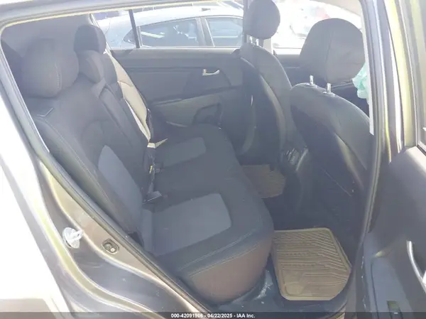 KNDPBCACXG7848858 2016 KIA SPORTAGE - Image 8