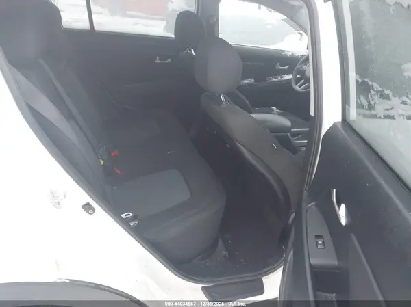 KNDPBCACXG7853039 2016 KIA SPORTAGE - Image 8