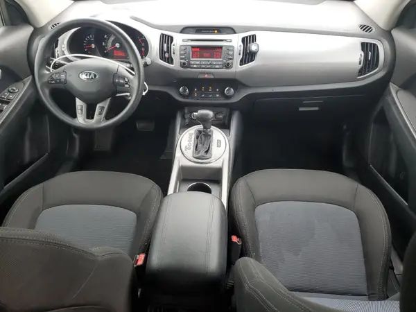KNDPBCACXG7853106 2016 KIA SPORTAGE - Image 8