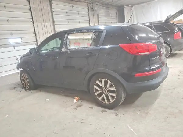KNDPBCACXG7856037 2016 KIA SPORTAGE - Image 2